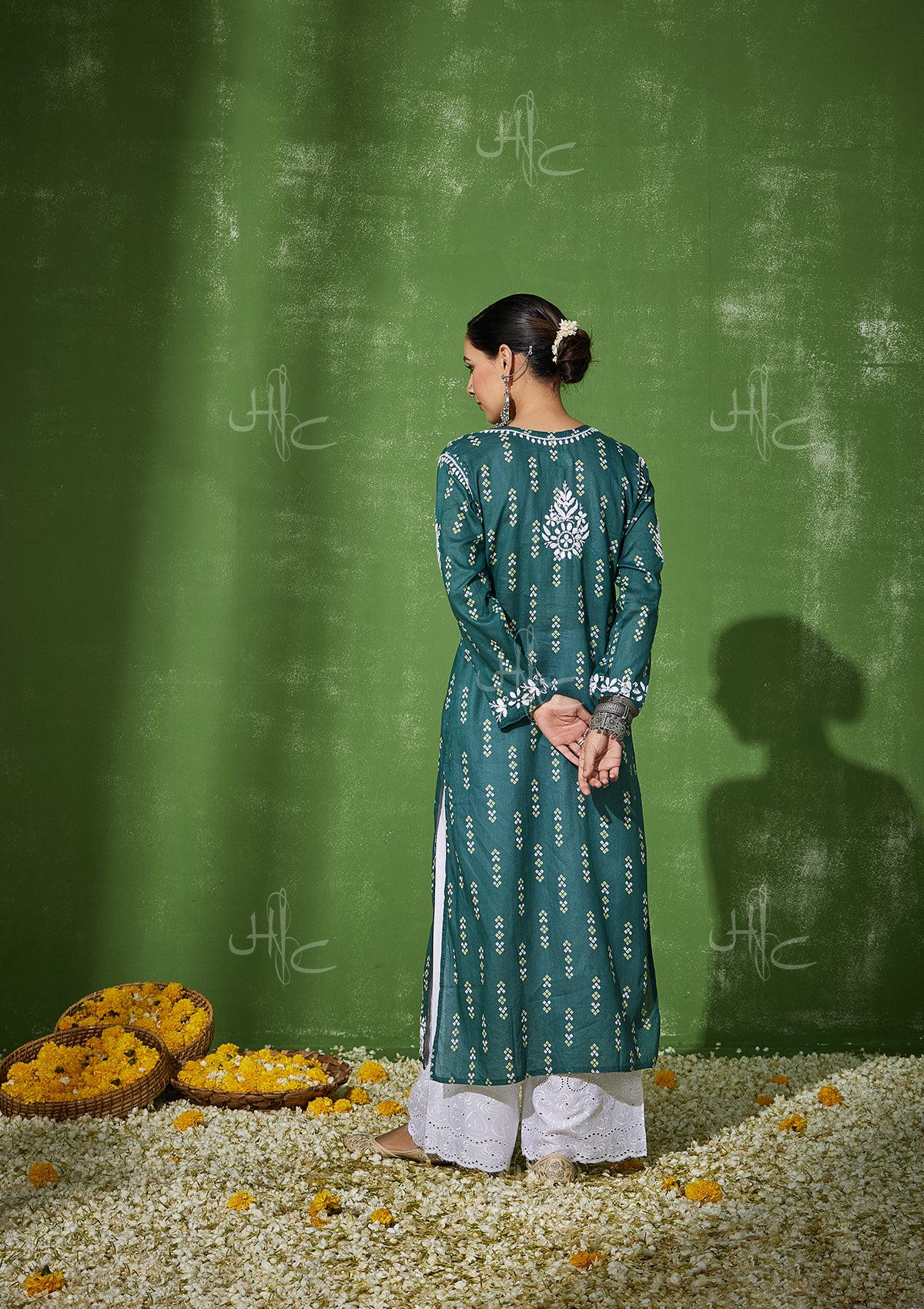 HOC Women Mira Chikankari Mulmul Straight Kurta