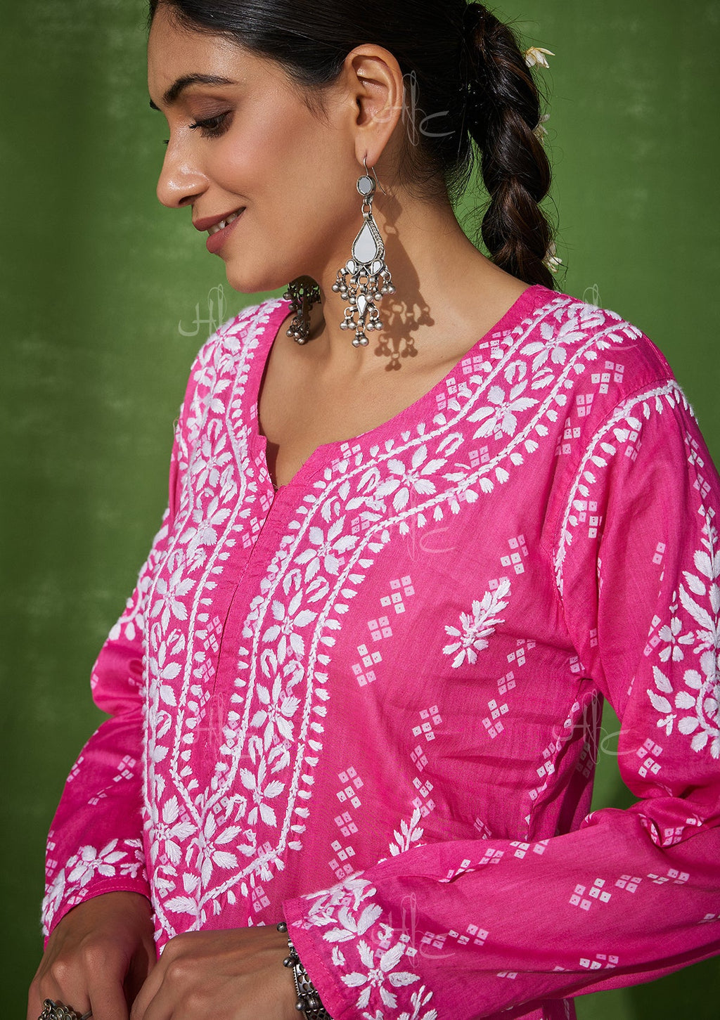 HOC Women Mira Chikankari Mulmul Straight Kurta