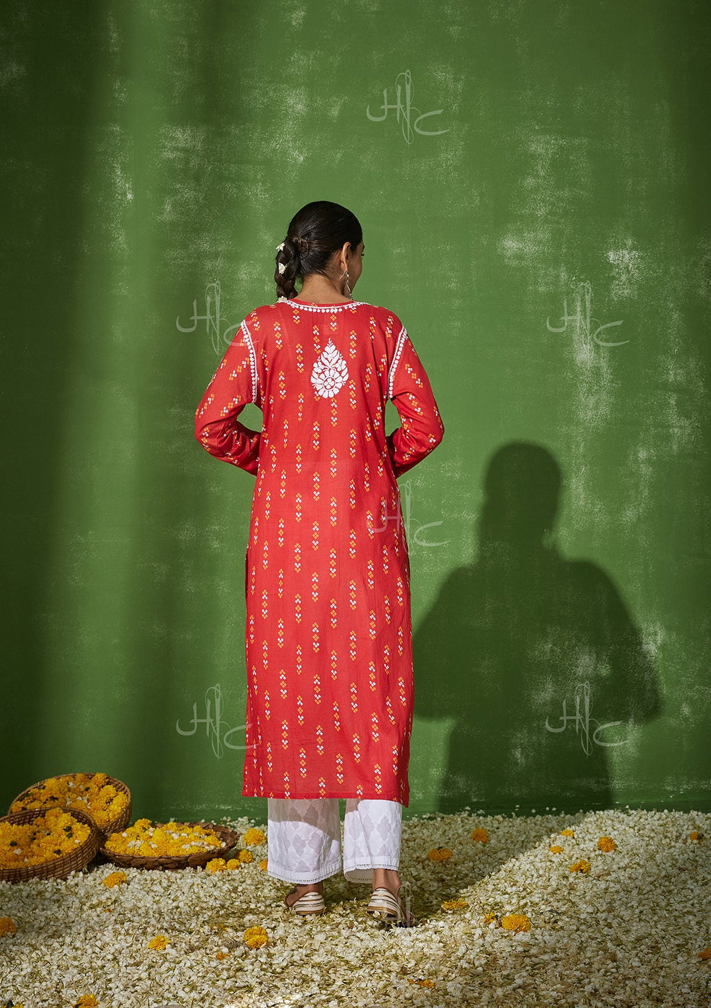 HOC Women Mira Chikankari Mulmul Straight Kurta